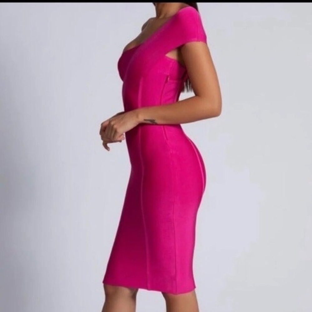 Pink - Picture 3 of 3